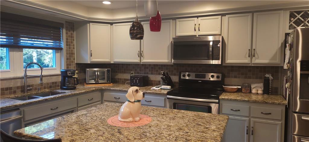 19 Township Rd T355 Burgettstown, PA 15021 - Photo 29 of 47 Stainless Appliances