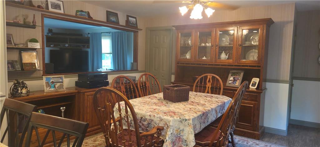 19 Township Rd T355 Burgettstown, PA 15021 - Photo 31 of 47 Dining Area semi open to Living Room