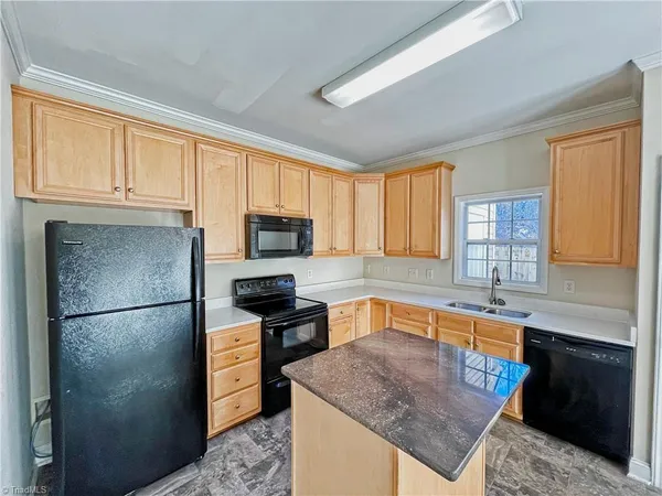 $1,750 | 4445 Baylor Street, Greensboro, NC 27455