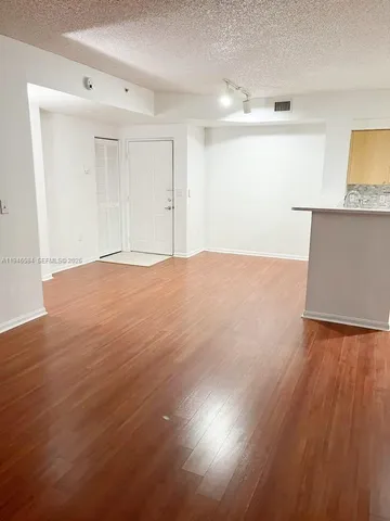 $1,975 | 7930 North Nob Hill Road, Unit 204, Tamarac, FL 33321