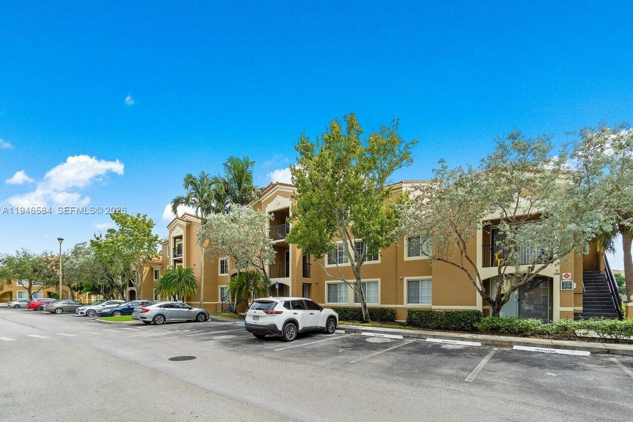 7930 North Nob Hill Road, Unit 204 Tamarac, FL 33321 - Photo 2 of 27