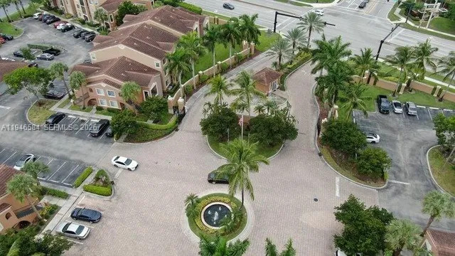 $1,975 | 7930 North Nob Hill Road, Unit 204, Tamarac, FL 33321