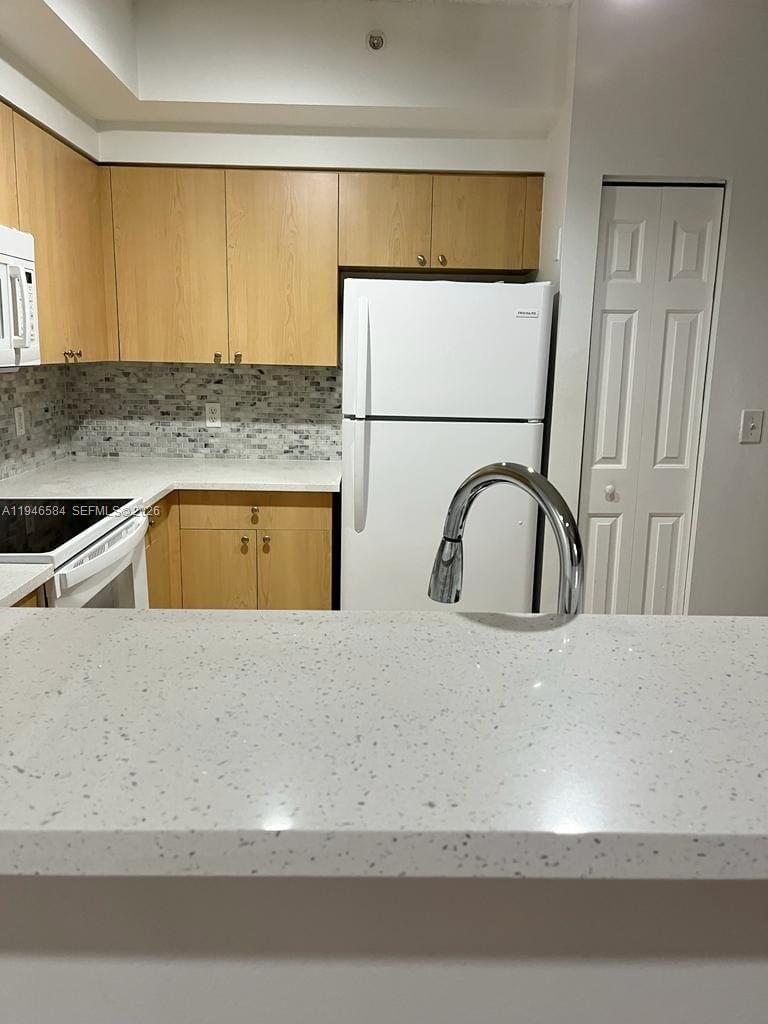 7930 North Nob Hill Road, Unit 204 Tamarac, FL 33321 - Photo 9 of 27