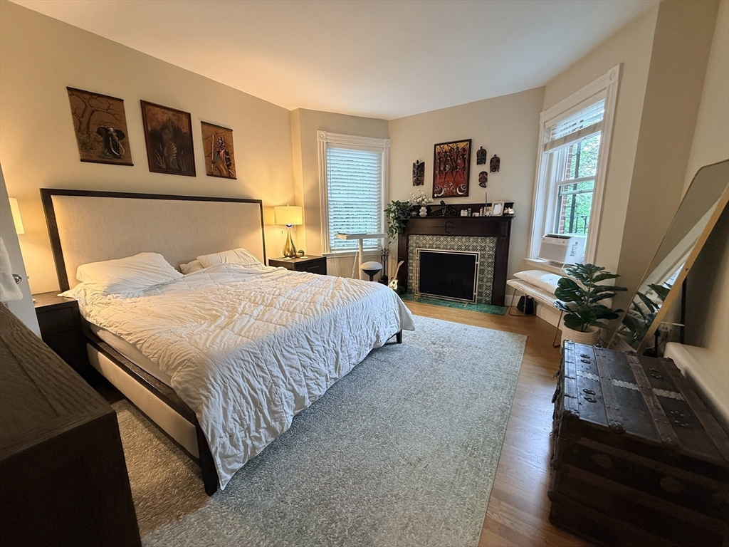 1083 Beacon Street, Unit 3 Brookline, MA 02446 - Photo 8 of 20