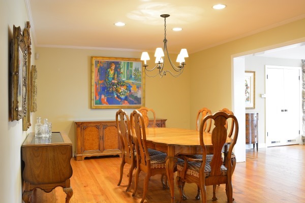 1833 Clover Road Northbrook, IL 60062 - Photo 4 of 25 a view of a dining room with furniture and wooden floor