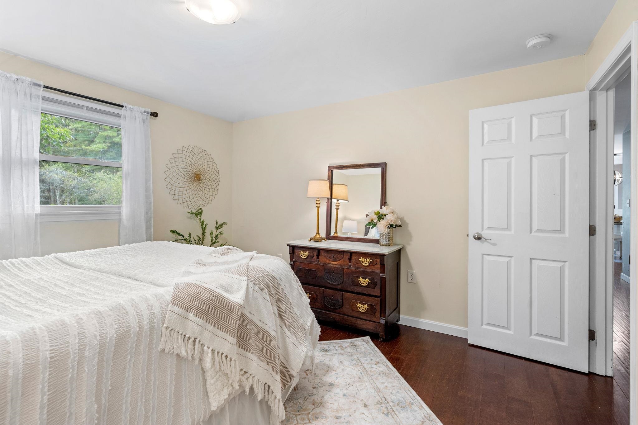 158 County Road Bedford, NH 03110 - Photo 18 of 37