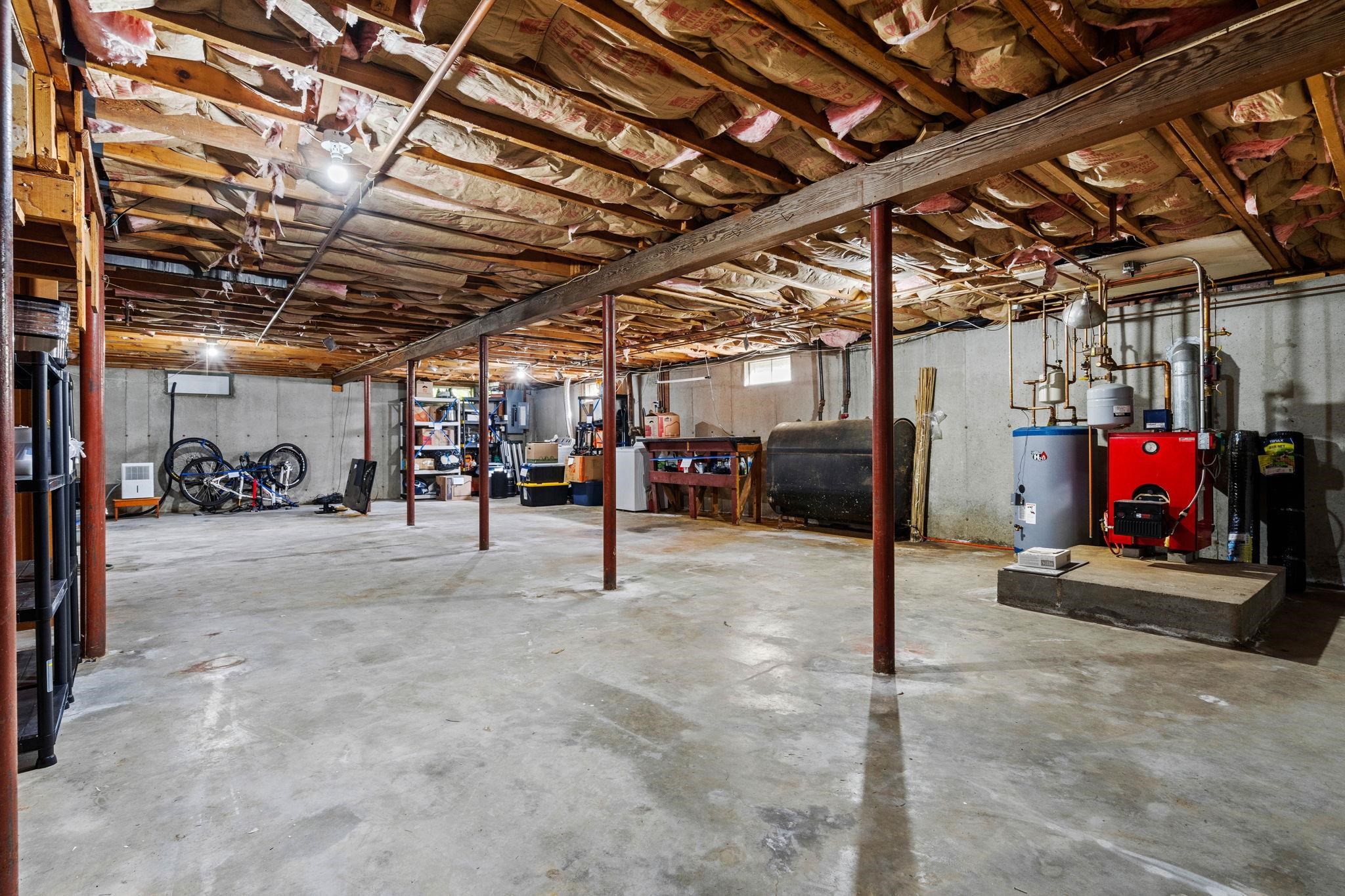 158 County Road Bedford, NH 03110 - Photo 21 of 37