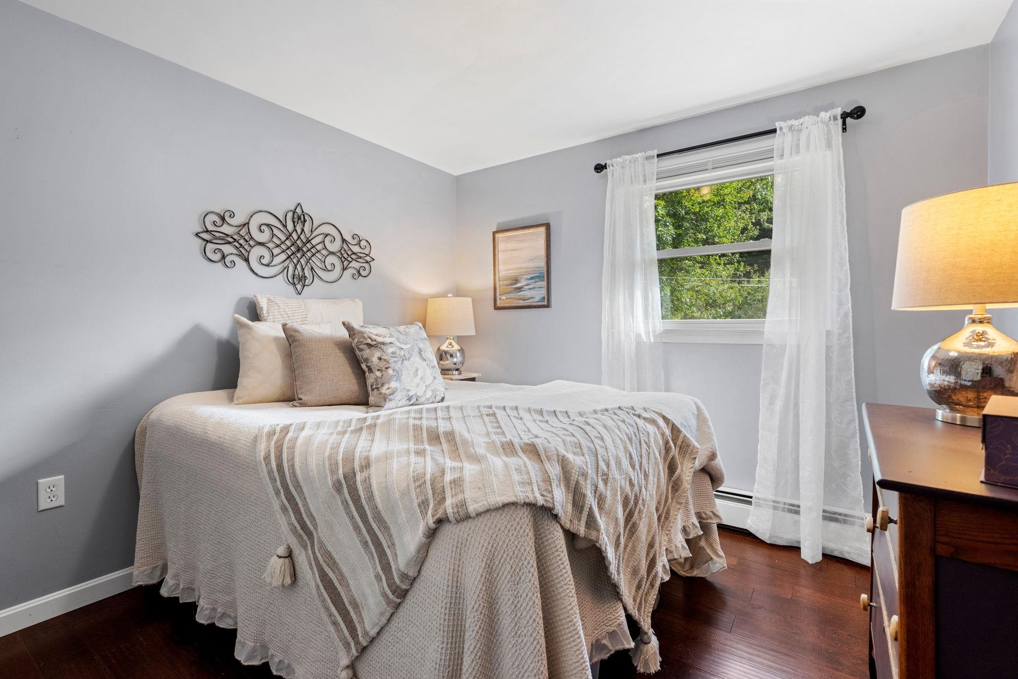 158 County Road Bedford, NH 03110 - Photo 7 of 37