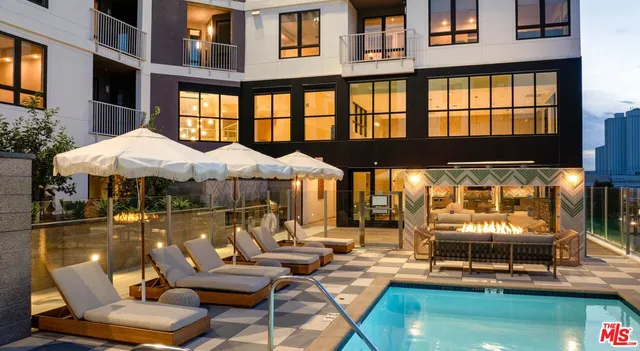 $2,599 | 1340 South Hill Street, Unit 205, Los Angeles, CA 90015