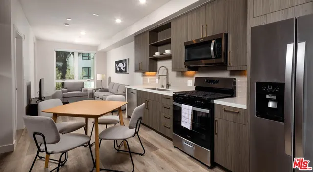 $2,599 | 1340 South Hill Street, Unit 205, Los Angeles, CA 90015