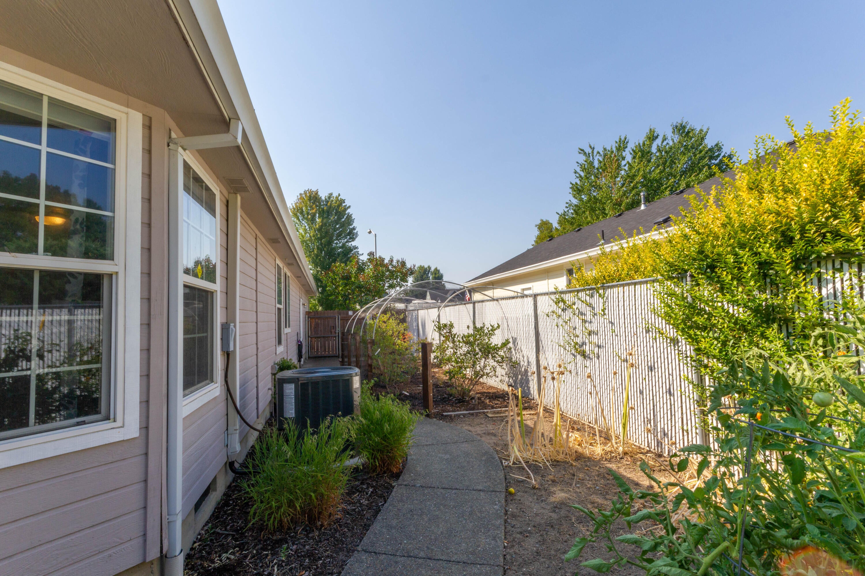 574 Mitchell Way Central Point, OR 97502 - Photo 27 of 28 Picture29