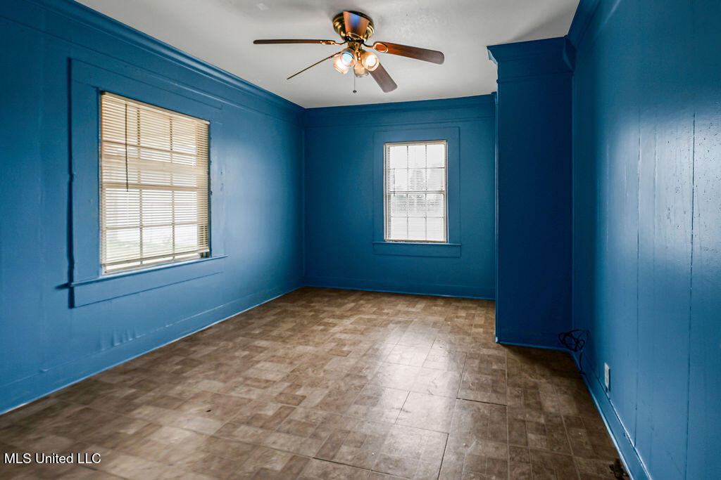 4718 Main Street Moss Point, MS 39563 - Photo 13 of 22 DSC00770