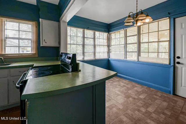 $119,000 | 4718 Main Street, Moss Point, MS 39563