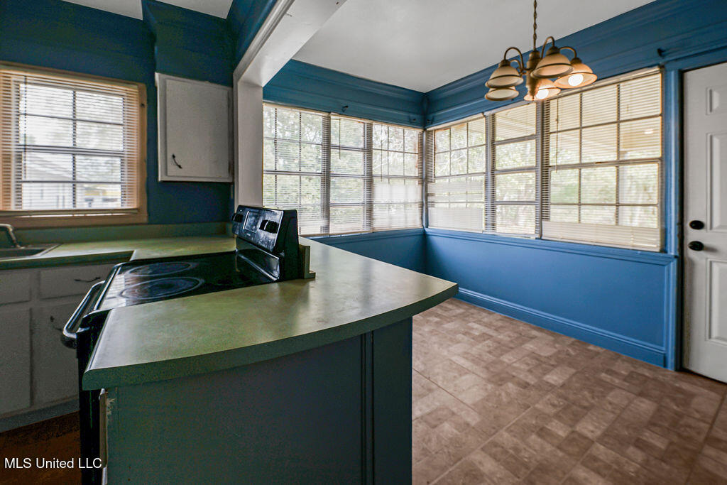 4718 Main Street Moss Point, MS 39563 - Photo 19 of 22 DSC00777