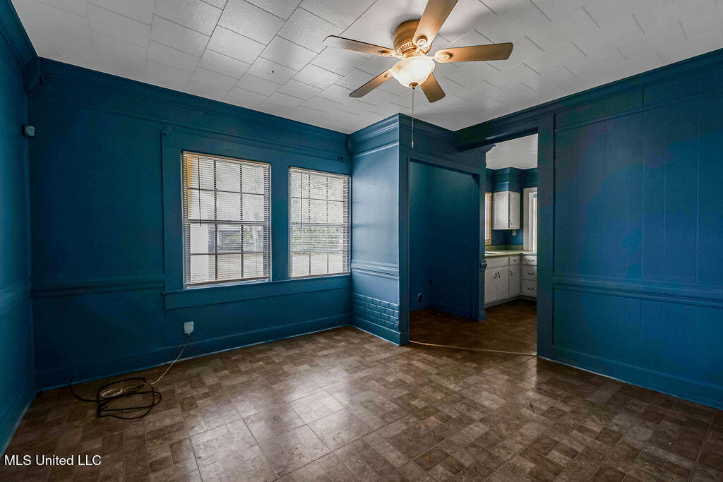 4718 Main Street Moss Point, MS 39563 - Photo 10 of 22 DSC00767