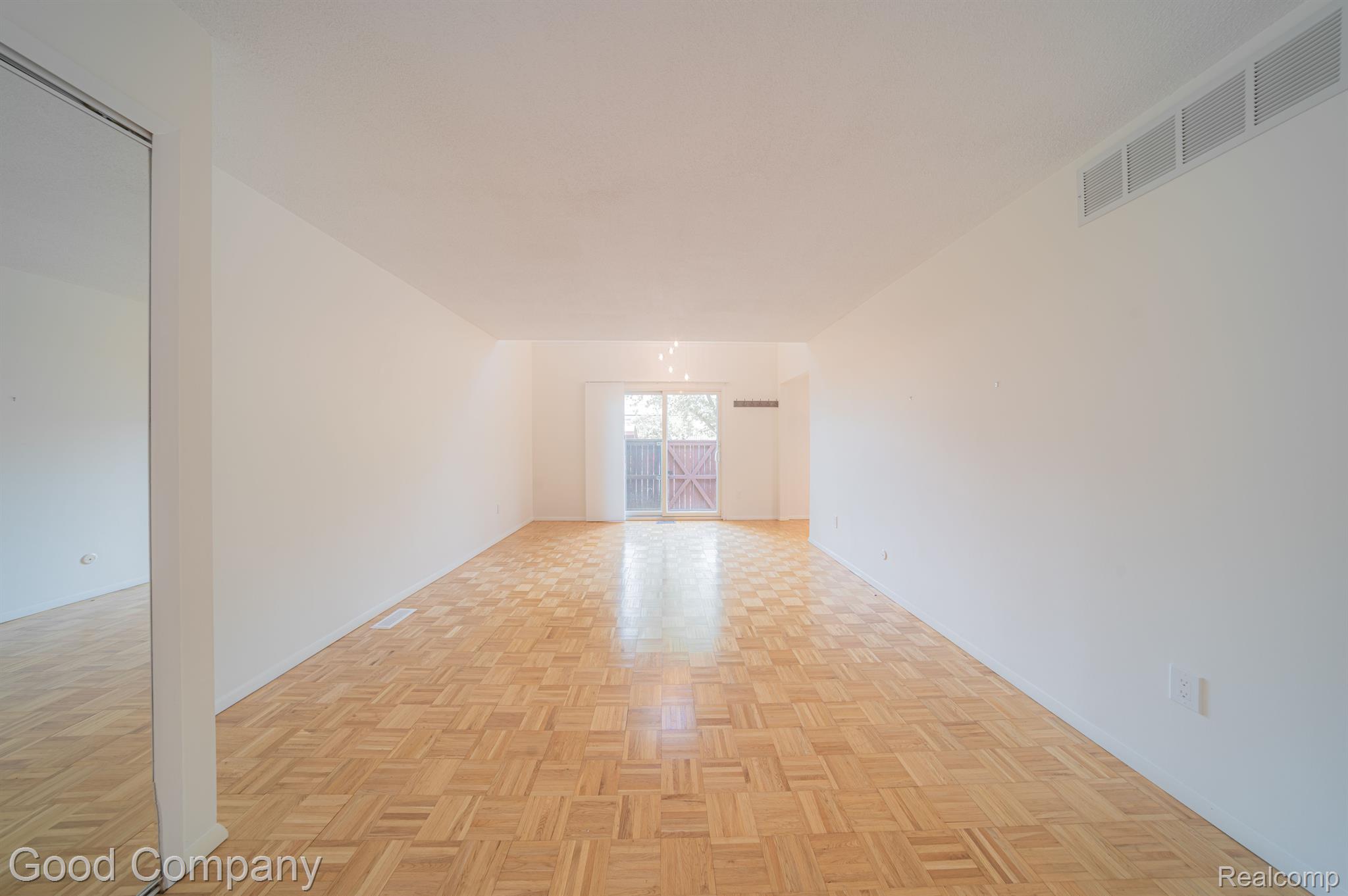 5095 Crooks Road, Unit 3 Royal Oak, MI 48073 - Photo 19 of 51 Gallery Image 19