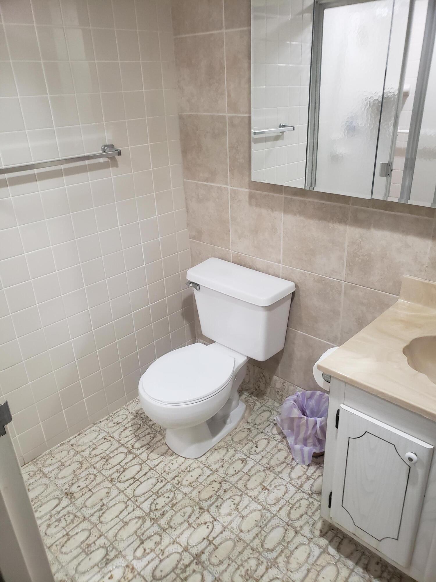 312 Seville North Delray Beach, FL 33446 - Photo 8 of 26 20260112_162854