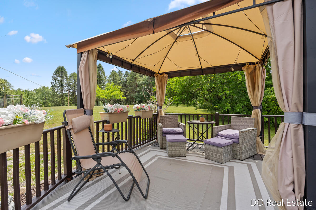 15721 West Almy Road Howard City, MI 49329 - Photo 26 of 35 15721-W-Almy_028
