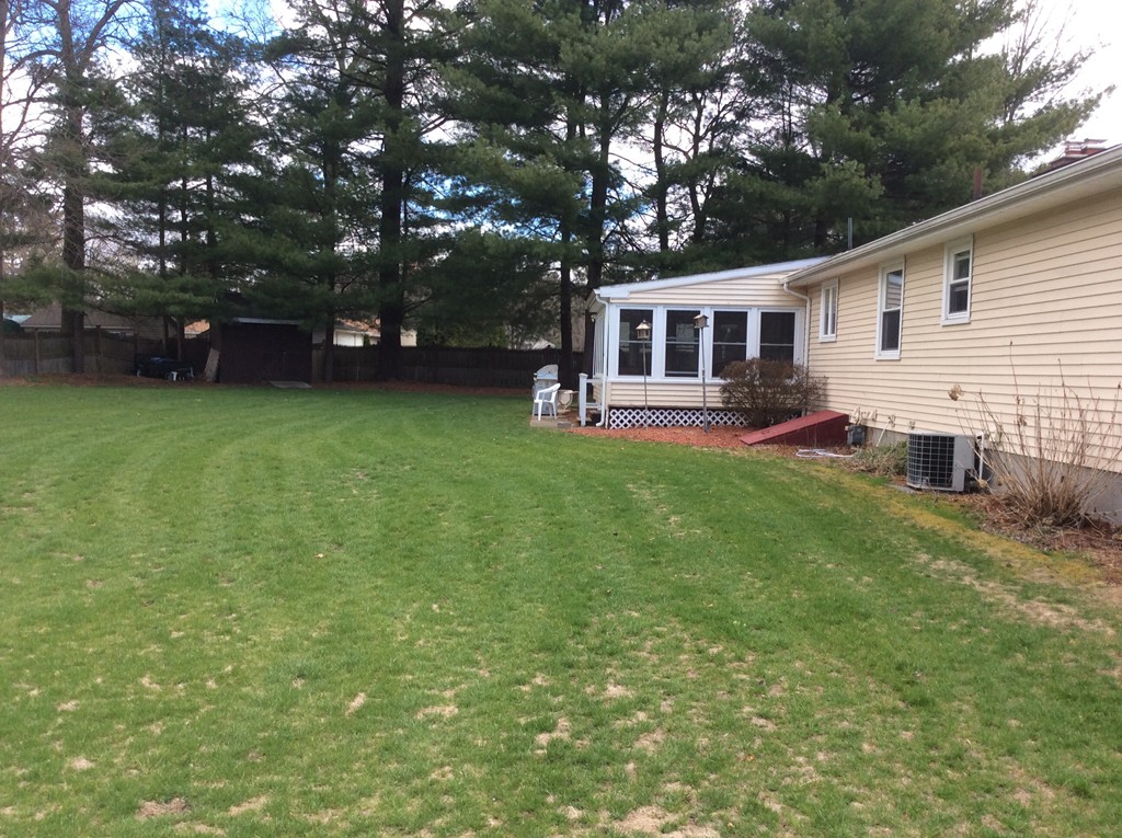 280 Dutchess Street Springfield, MA 01129 - Photo 4 of 21