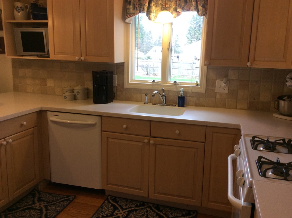 280 Dutchess Street Springfield, MA 01129 - Photo 8 of 21