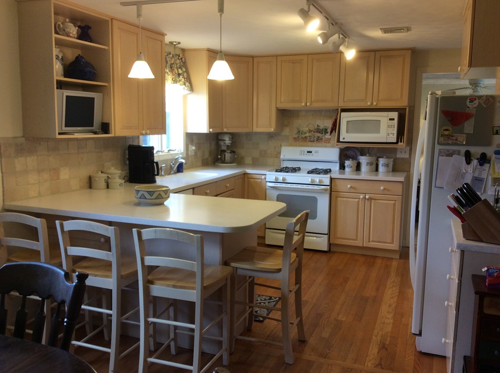 280 Dutchess Street Springfield, MA 01129 - Photo 9 of 21