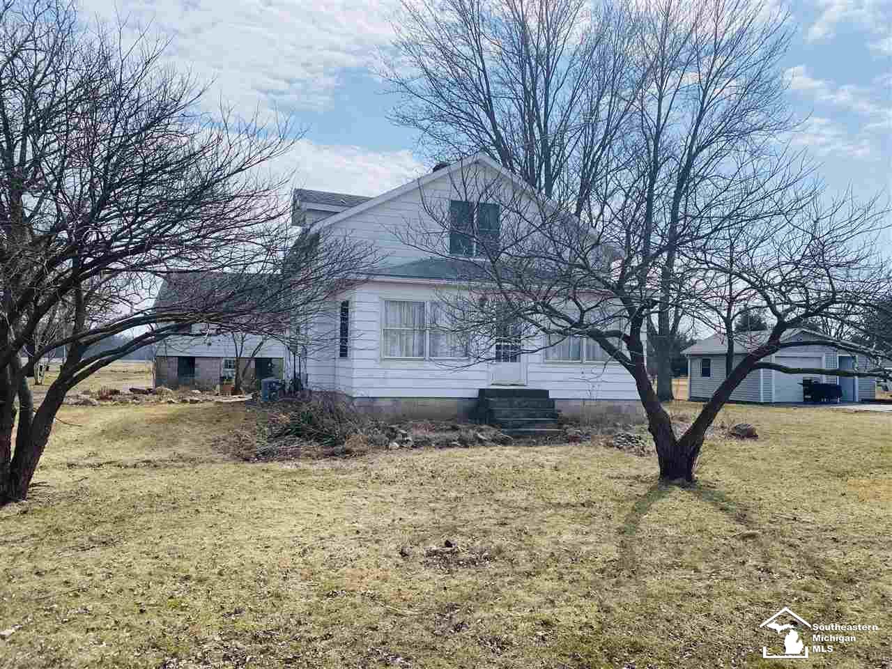 1827 West Albain Road Monroe, MI 48161 - Photo 1 of 2