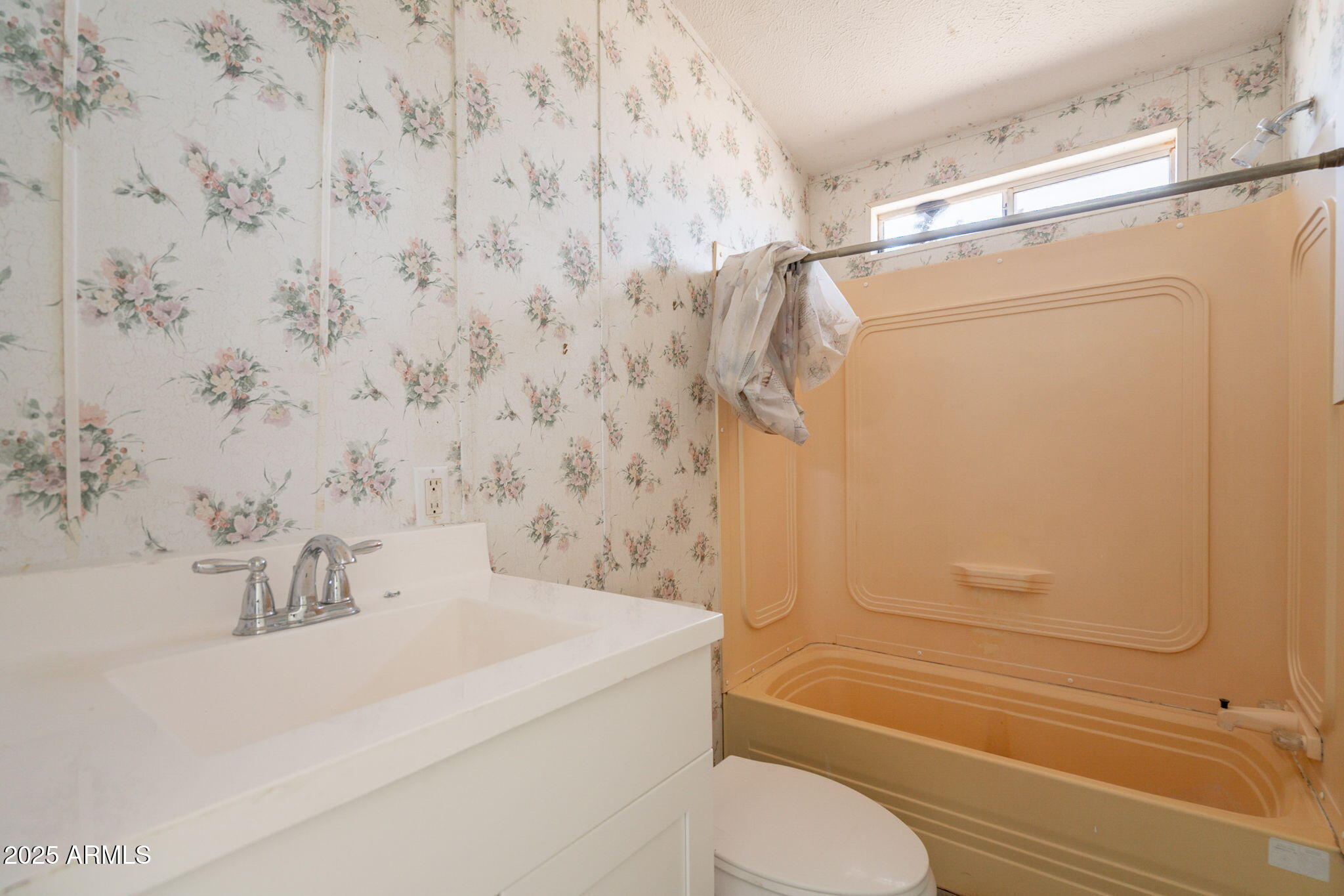 6915 North Valley Road Eloy, AZ 85131 - Photo 23 of 40 Bathroom 1 (1)