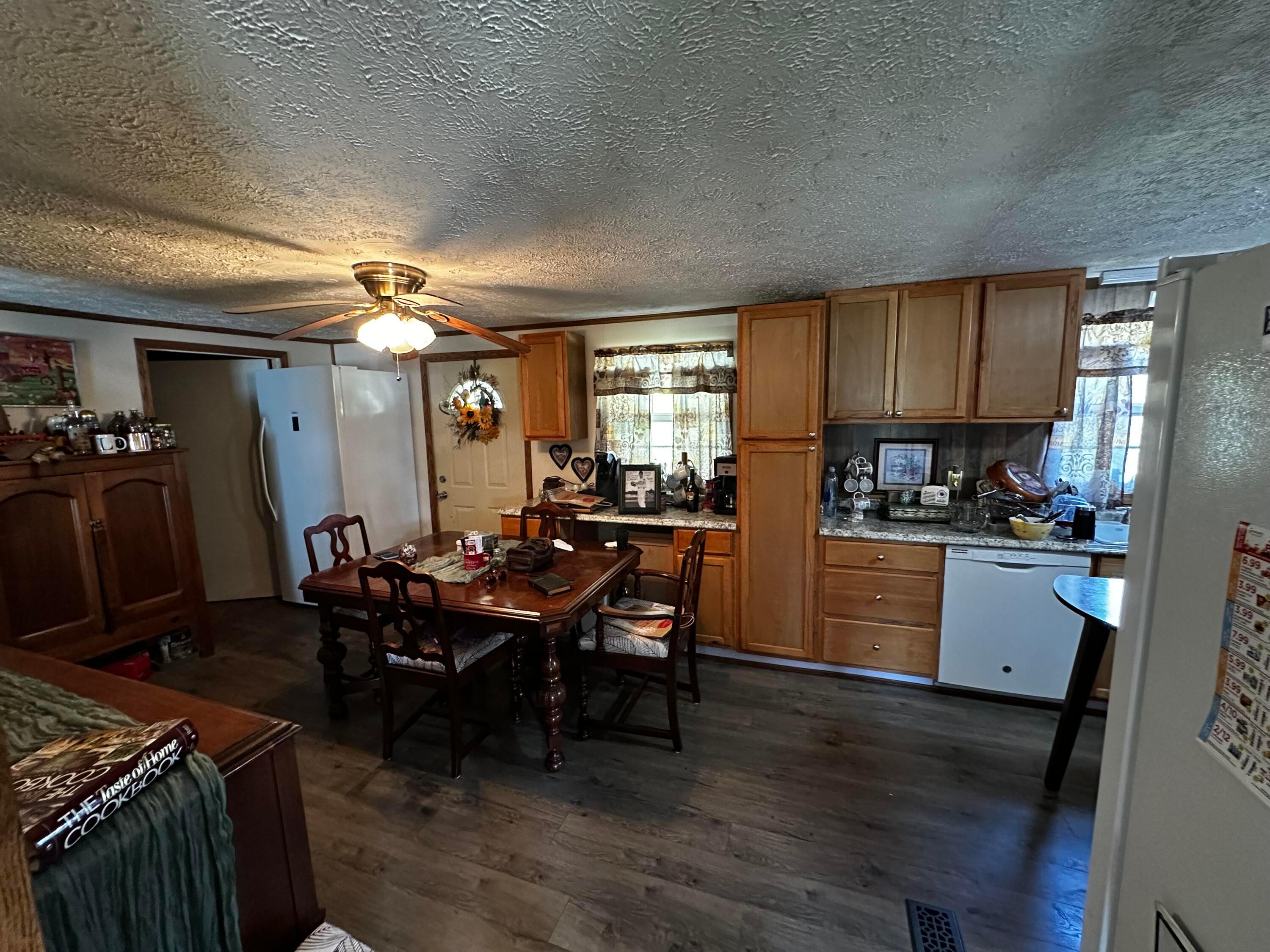 7035 Green Road Hillsboro, OH 45133 - Photo 19 of 23 IMG_2316