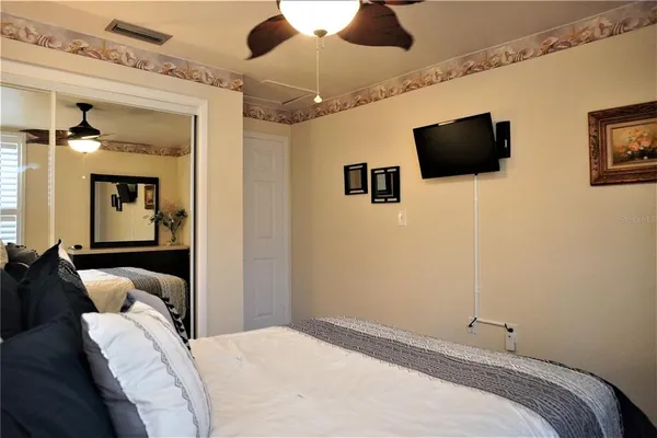 $1,250 | 4348 Tahitian Gardens Circle, Unit B, Holiday, FL 34691