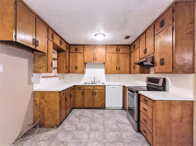 $1,850 | 134 Bellaire Drive, Denton, TX 76209