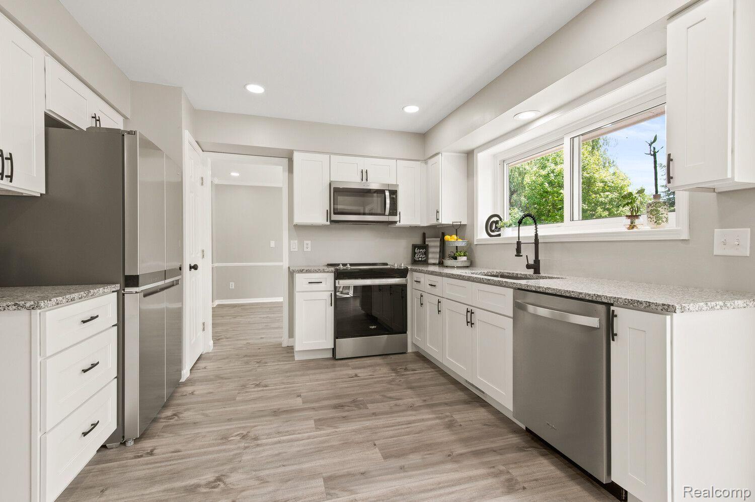 45659 Hanford Road Canton, MI 48187 - Photo 11 of 47 Gallery Image 11