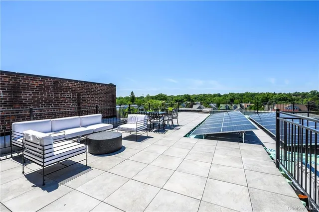 $4,995 | 139 Fifth Avenue, Unit 2C, Pelham, NY 10803