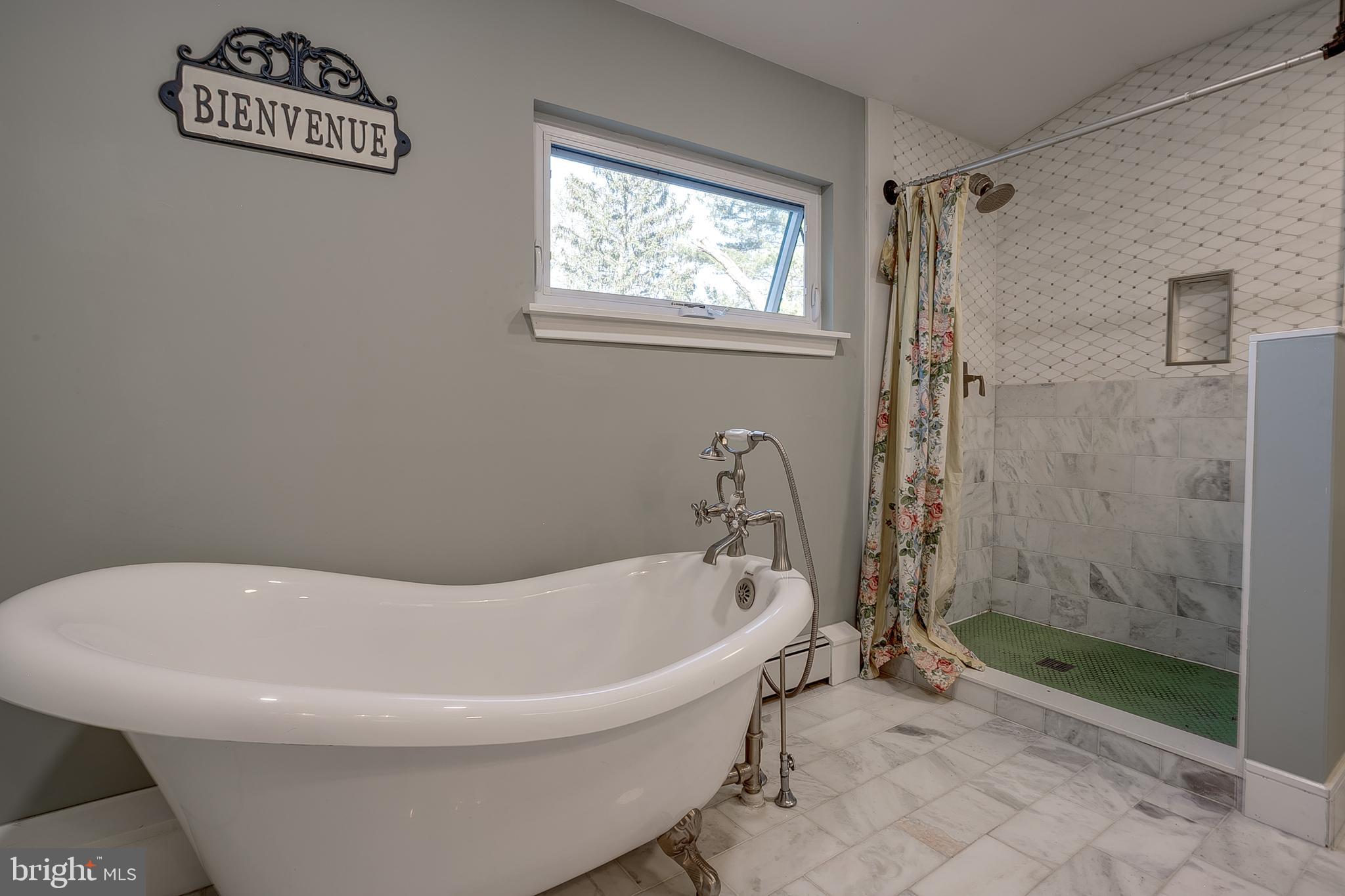 125 Union Mill Road Mount Laurel, NJ 08054 - Photo 33 of 45 Hallway Full Bathroom