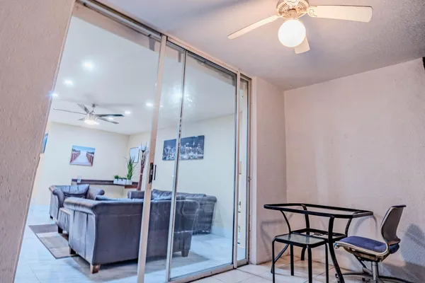 $2,200 | 3710 Inverrary Drive, Unit 2S, Lauderhill, FL 33319