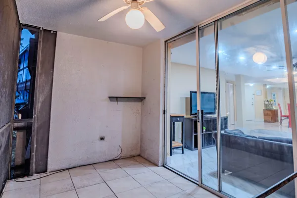 $2,200 | 3710 Inverrary Drive, Unit 2S, Lauderhill, FL 33319