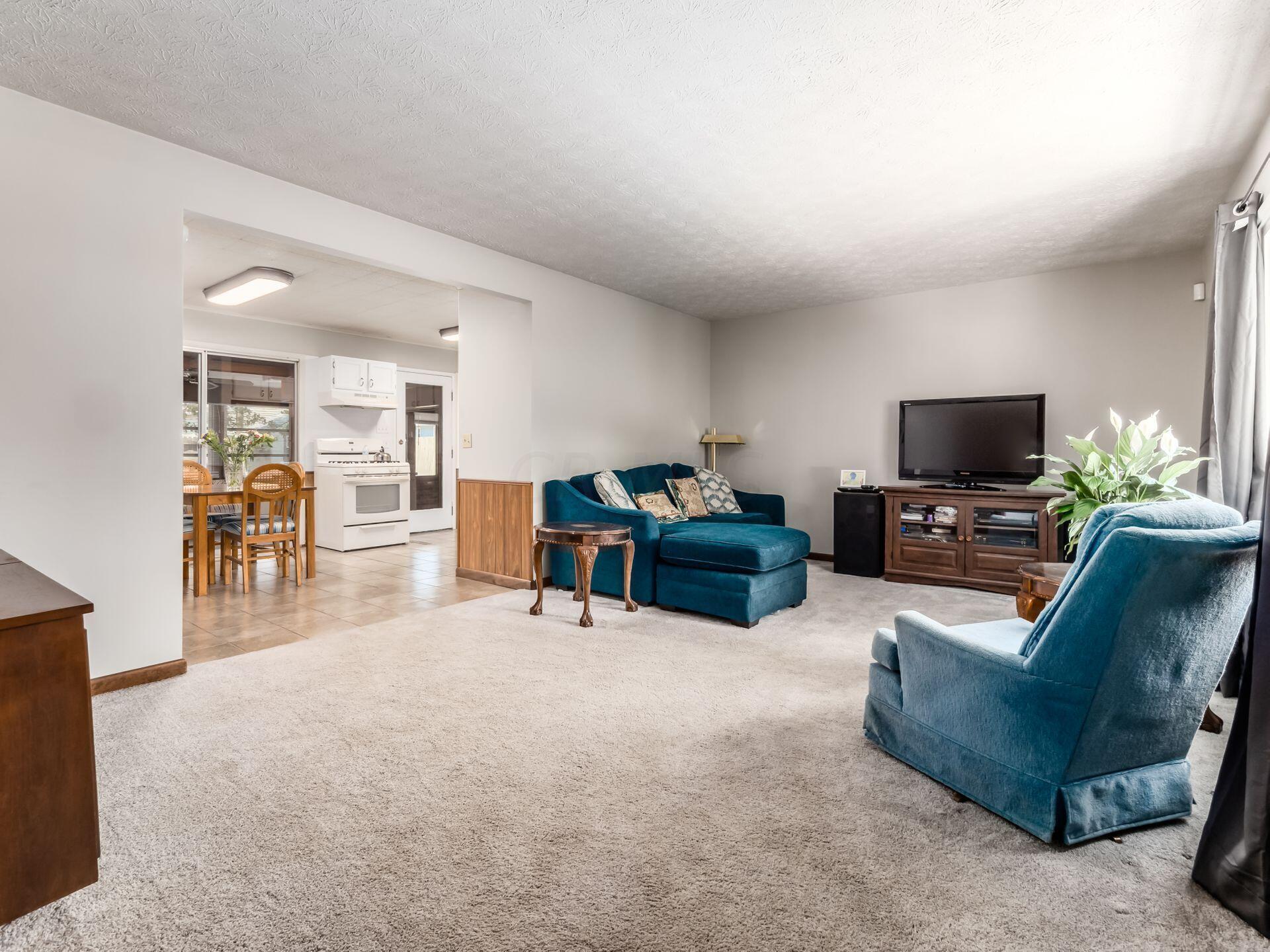 365 Sturbridge Road Columbus, OH 43228 - Photo 2 of 47 008_696_N 365 Sturbridge 043