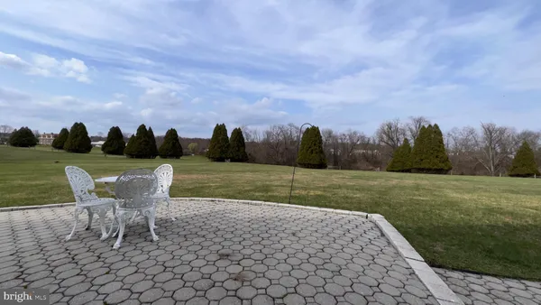 $749,900 | 25 Tanglewood Drive, Schwenksville, PA 19473