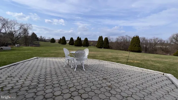 $749,900 | 25 Tanglewood Drive, Schwenksville, PA 19473
