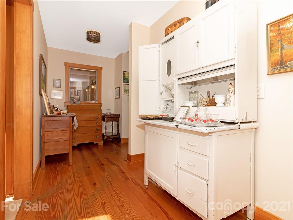 1506 Walnut Ridge Road Brevard, NC 28712 - Photo 12 of 48 Gallery Image 12