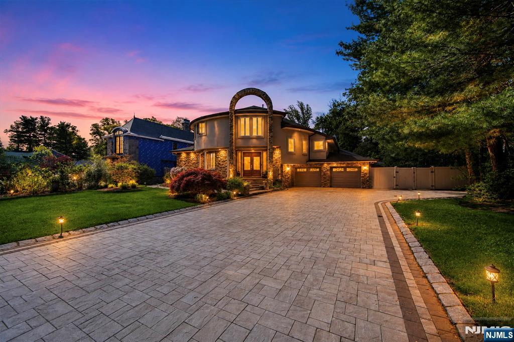 290 Dunkerhook Road Paramus, NJ 07652 - Photo 1 of 50