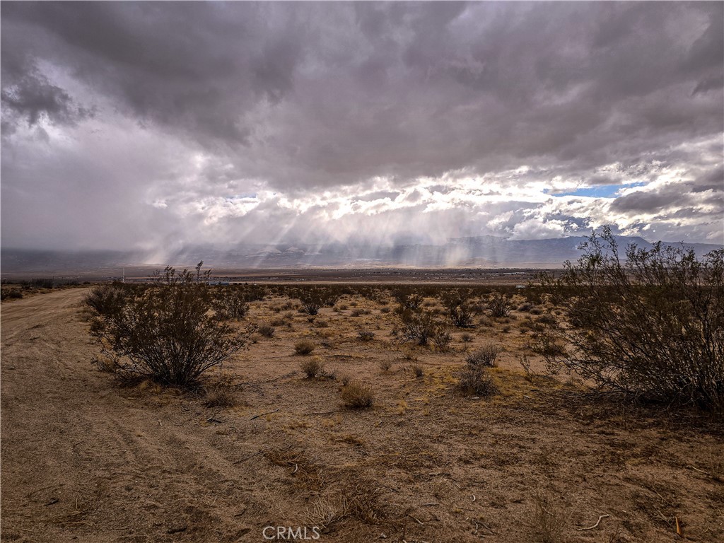 0 Comet Road Lucerne Valley, CA 92356 - Photo 4 of 11 a view of a sky