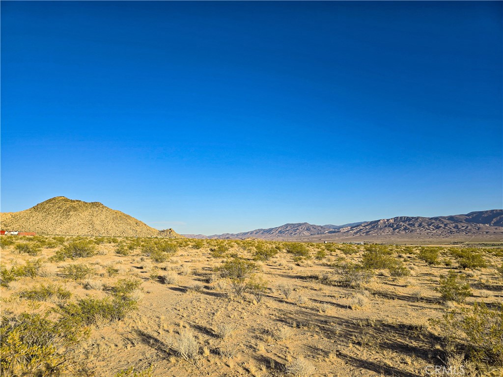 0 Comet Road Lucerne Valley, CA 92356 - Photo 5 of 11 a view of an ocean