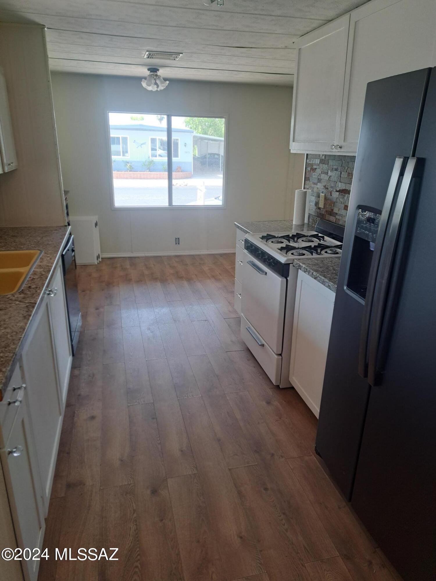 5980 West Rafter Cir Street Tucson, AZ 85713 - Photo 4 of 14 20240729_100531