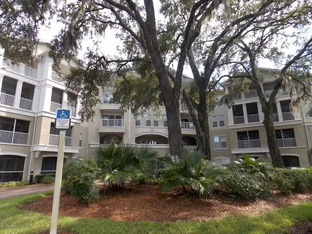 $1,100 | 8290 Gate Parkway West, Unit 717, Jacksonville, FL 32216