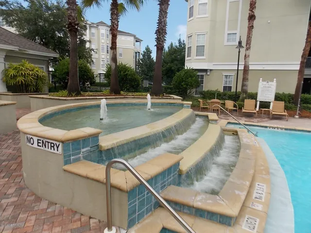 $1,100 | 8290 Gate Parkway West, Unit 717, Jacksonville, FL 32216