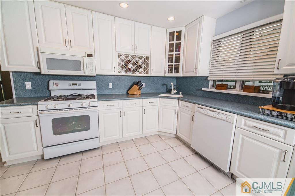 23 Arvin Road Old Bridge, NJ 08857 - Photo 4 of 21 Gallery Image 4