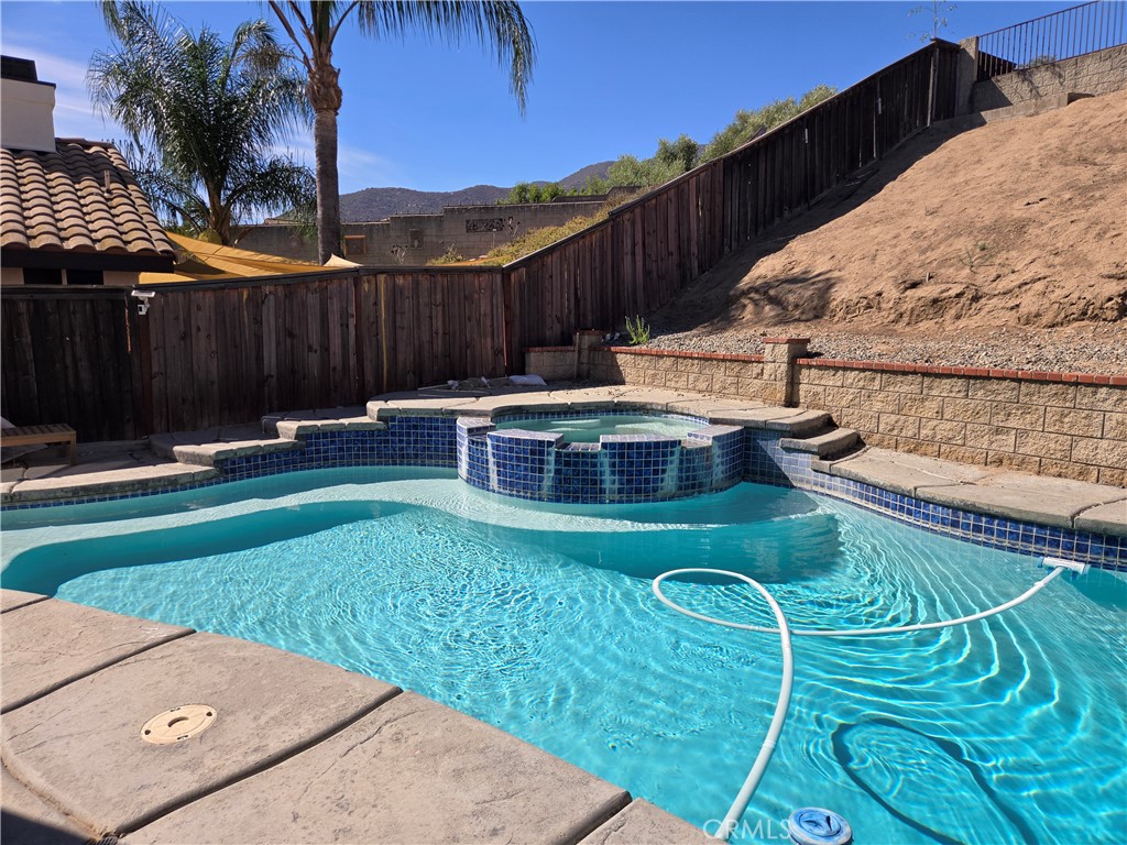 15721 Lake Ridge Road Lake Elsinore, CA 92530 - Photo 10 of 24