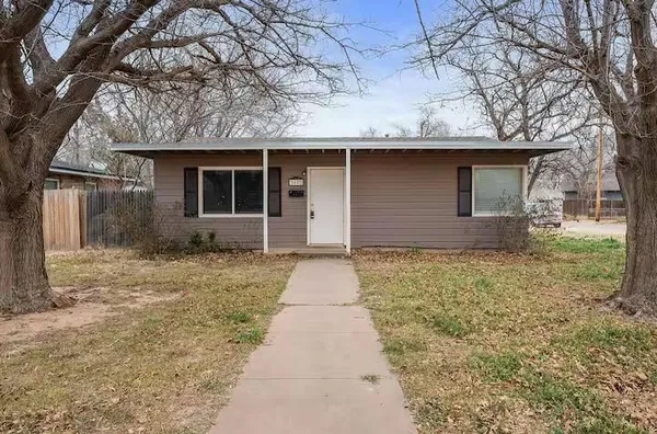 front view of house with a yard