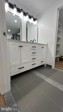 $2,400 | 3701 South George Mason Drive, Unit 904N, Falls Church, VA 22041