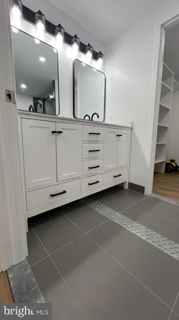 $2,400 | 3701 South George Mason Drive, Unit 904N, Falls Church, VA 22041